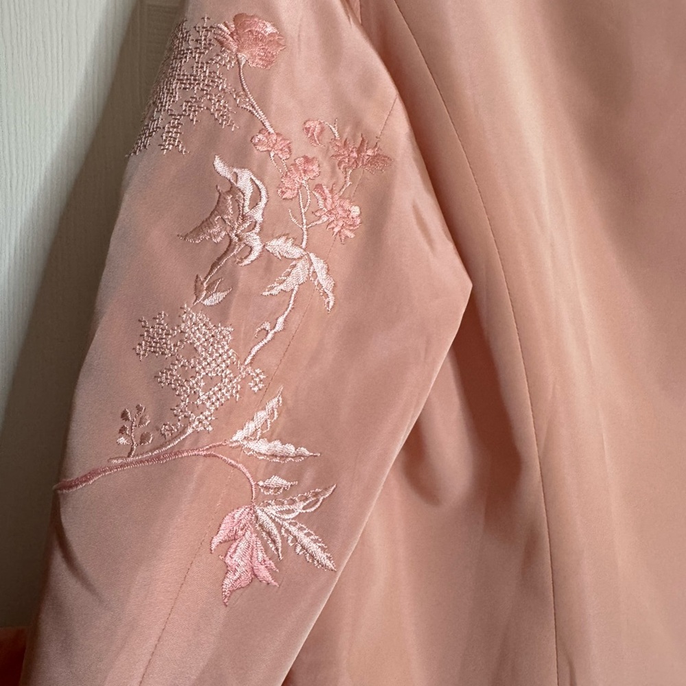 Vintage new Gianfranco Ferre Pink Embroidered Women's Jacket. Made in Italy. - Picture 8 of 10